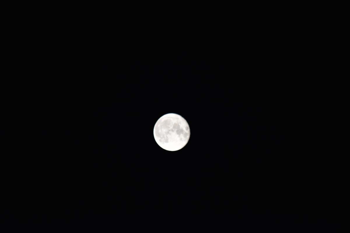 Volle maan, Maan